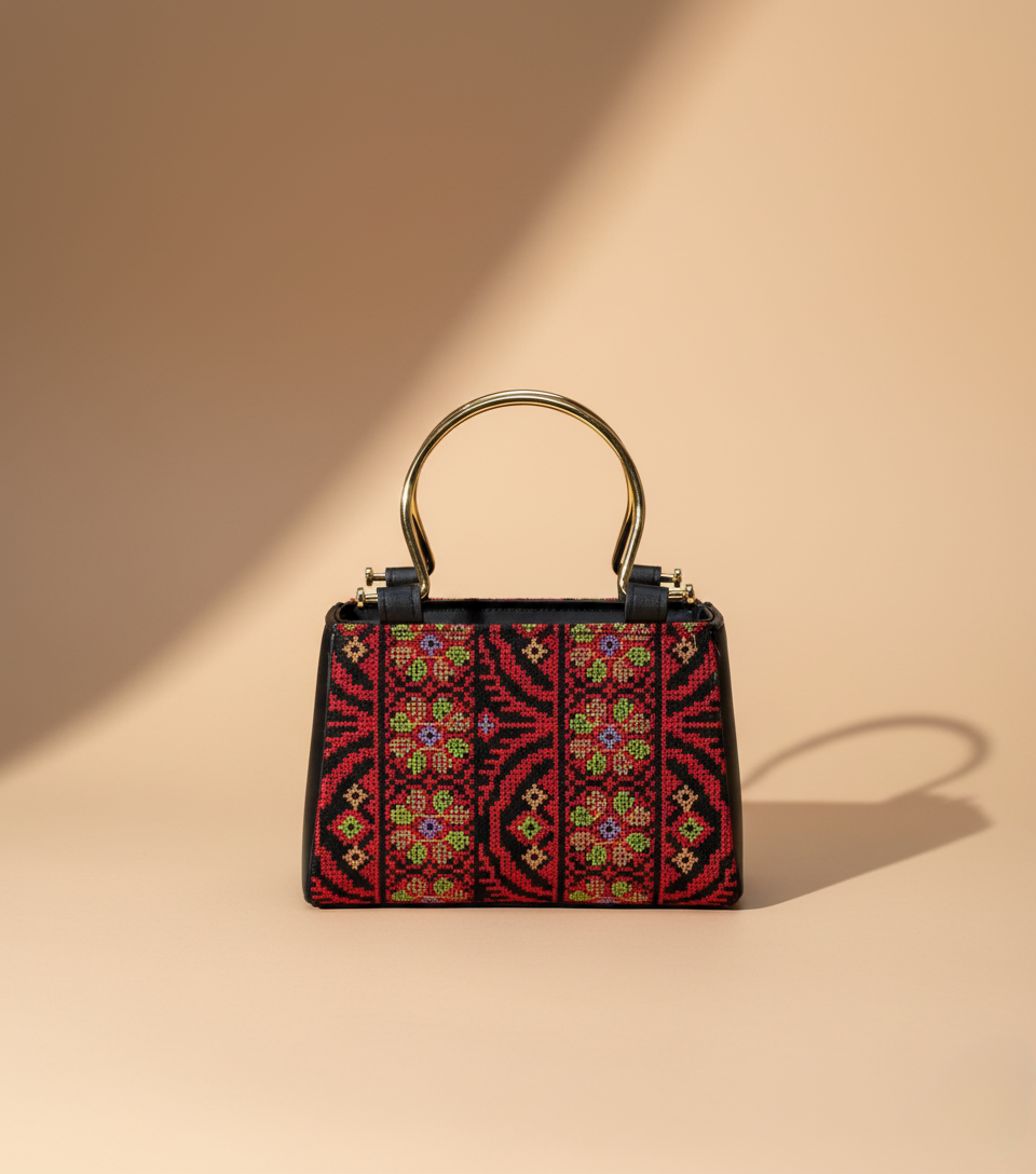 حقيبة مطرزة كلاسيكية